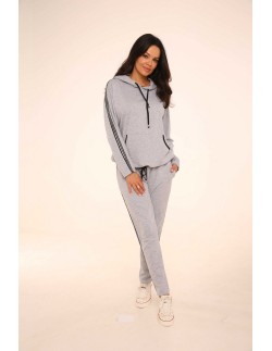 Nice tracksuit ladies', De Lafense 459 2