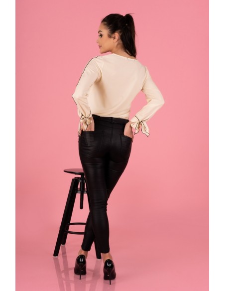 Ormin bluzka damska z ozdobnymi długimi rękawami ecru, Merribel b50