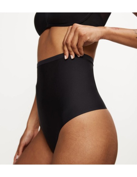 Stringi damskie z wysokim stanem Triumph Shape Smart Highwaist String czarne