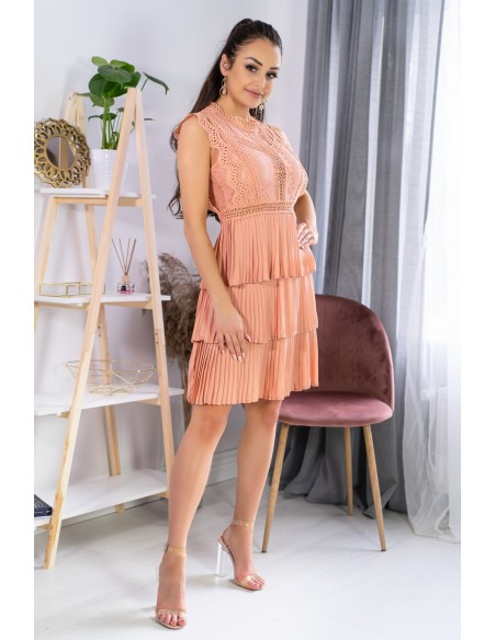 Estina sukienka damska bez rękawów plisowane falbany brzoskwiniowa, Merribel d162